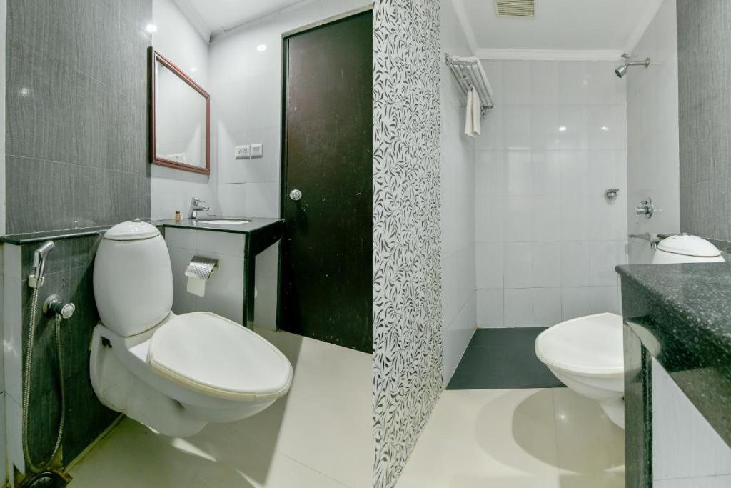 Centre Point Hotel Kochi Kültér fotó