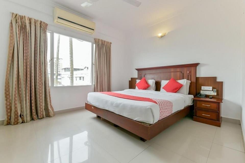 Centre Point Hotel Kochi Kültér fotó